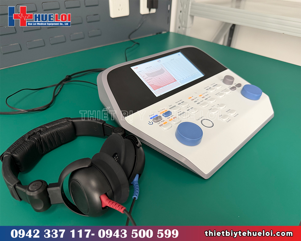 máy đo thính lực qa700-plus và tai nghe đo thính lực